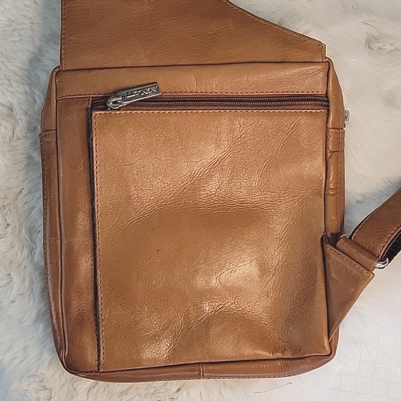 AGM Beyond Leather Slingback Concealed Carry Unisex Bin6 - Picture 2 of 12